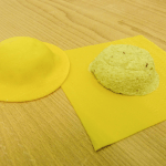 Raviolo monoporzione con ricotta di pecora zafferano e scorza di limone